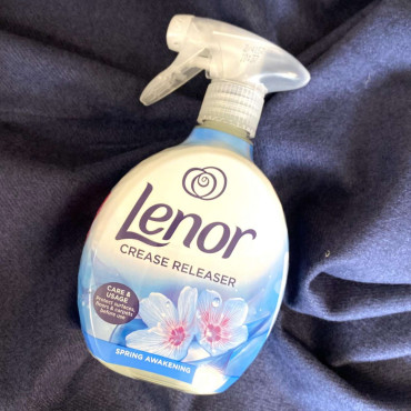 Спрей для глажки одежды без утюга Lenor Crease Releaser Spring Awakening 500 мл