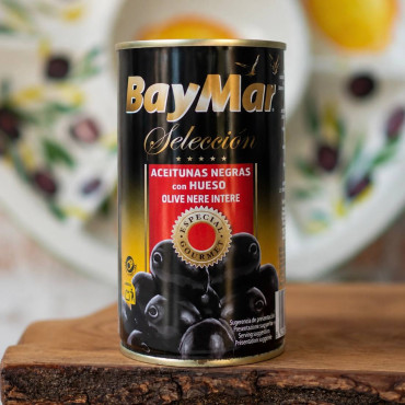 Оливки черные с косточкой BayMar 360 г