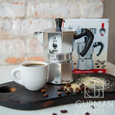 Гейзерная кофеварка Bialetti Moka Exspress на 3 чашки 130 мл
