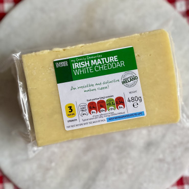 Сыр Чеддер средней выдержки White Cheddar Irish Mature 480 г