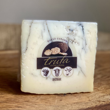 Сыр Курадо из трех видов молока с черным трюфелем Queso Curado Trufa Leche Cruda