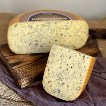 Сыр с орехами и зеленью Veenland Pesto Pijnboompit