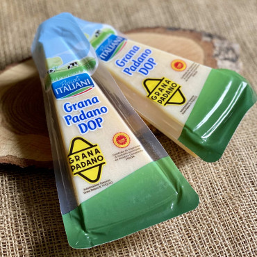 Сыр Grana Padano высшей категории DOP 300 г