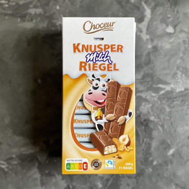 Молочный шоколад с ореховой начинкой Choceur Knusper Milch Riegel порционный 200 г