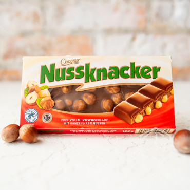 Молочный шоколад с цельным фундуком Nuss Knacker Choceur 100 г