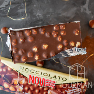 Молочный шоколад Novi Nocciolato с цельным фундуком 230 г
